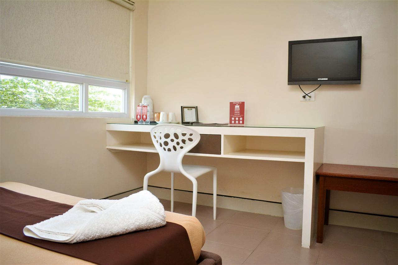 ZEN Rooms Malvar Road Puerto Princesa Buitenkant foto